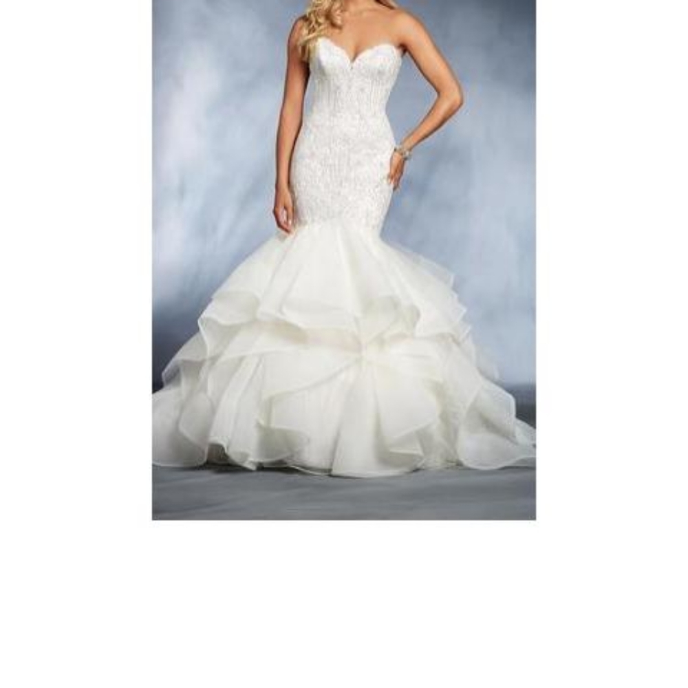 Alfred Angelo Disney Ariel 20W White Wedding Dress Brand New